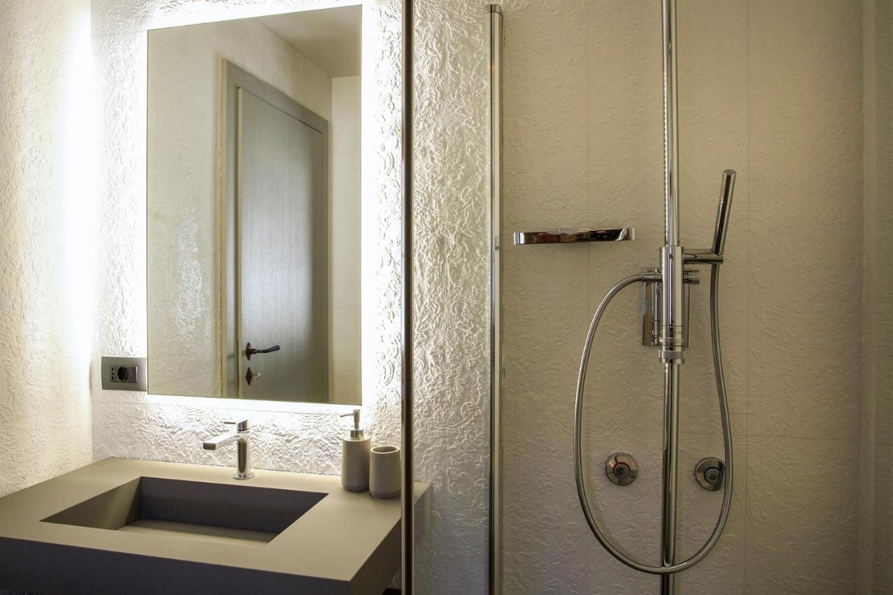 Aldila Art Rooms, Apartment And Vacation House Шмартно Экстерьер фото